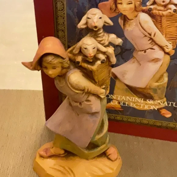 Vintage Fontanini Signature Series Figure,Miriam. Beautiful piece. - Picture 2 of 5